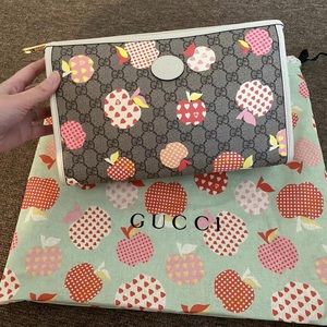 SOLD!Gucci Les Pommes Ophidia Pouch 664114